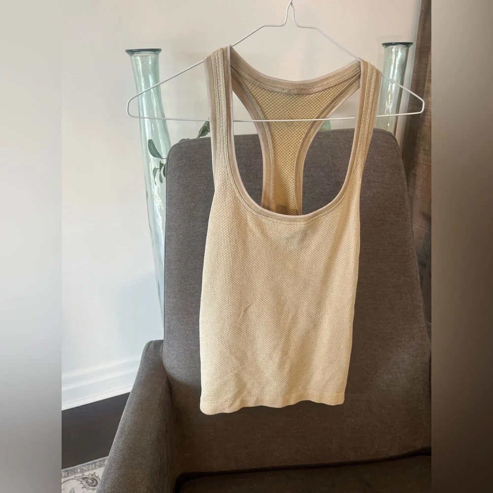 Swiftly Tech Razorback Tank 2.0 Textured Knit - Picture 2 of 5